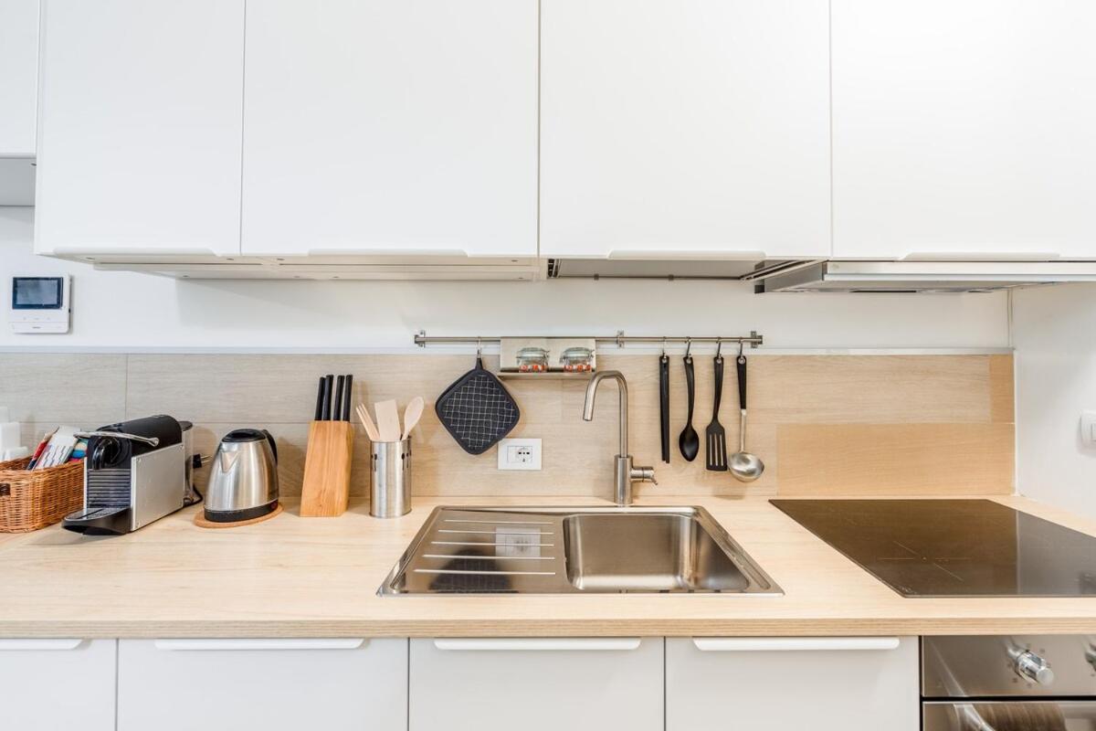 Apartment Luminoso Loft - M5 Cagranda - Free Wi -fi Mailand