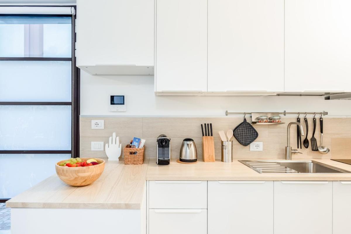 Luminoso Loft - M5 Cagranda - Free Wi -fi * Milan